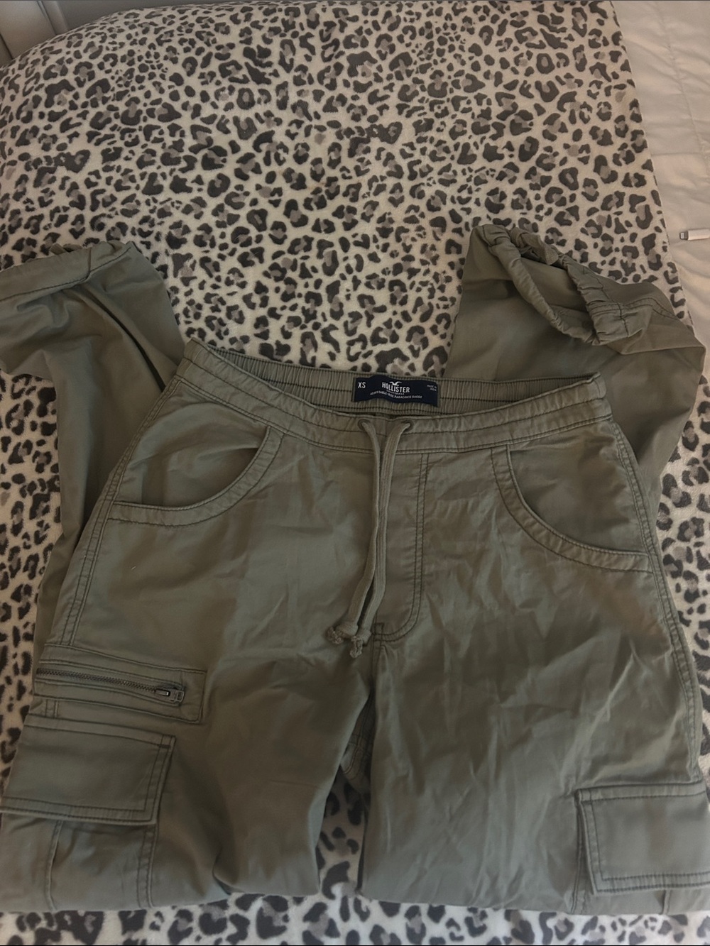 Hollister Sage Green Cargo Joggers